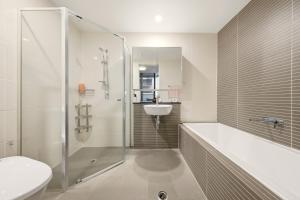 Arncliffe House of Love