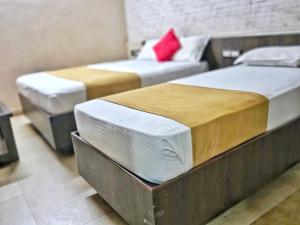 Akshay Lodge - Hotel Sagar Executive