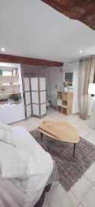 Studio en centre ville a 2 minutes de la plage