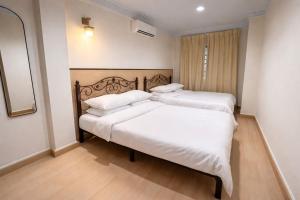 Kanza Beach Inn