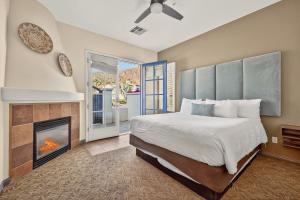 LV213 Single Story 2 Bedroom with a 2 Car Garage