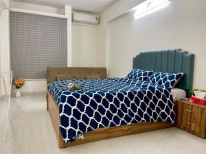 Wood Green 2 BHK Powai Views