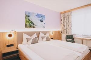 Pension Monika, Cozy B&B, newly renovated rooms in Kaprun