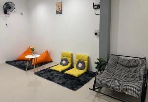 Rest And Relax Hostel