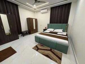 Berlin Villa 6BR Farm Private Pool by Homeyhuts