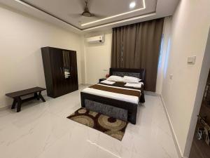 Berlin Villa 6BR Farm Private Pool by Homeyhuts