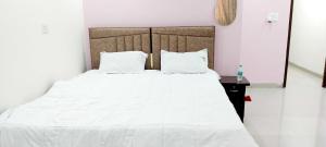 Hotel O Royal Sangrila Inn