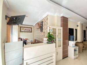 Lily Guest House Syariah RedPartner