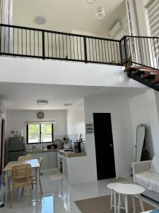 Nice Near-beach House at The Strands, Morong, Bataan