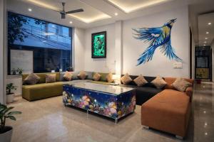 Around Stays-Rising Hills, Tapovan