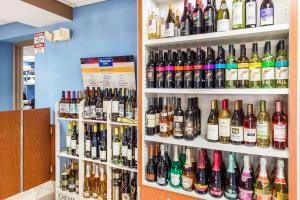 Rodeway Inn & Suites Fort Lauderdale Airport & Cruise Port