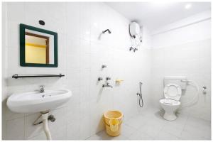 Chakra Tirtha Road Moon Rise Residency Near Jagannath Temple And Fully Air conditione-# Free Wifi And Room Service #Budget Class Best Hotel IN Puri