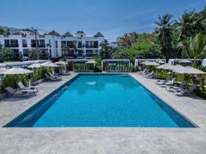 Nomad Cabin Bangtao with terrace Pool & Beach