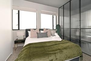Stylish 1Bed at The Duke - Rooftop Pool & Views