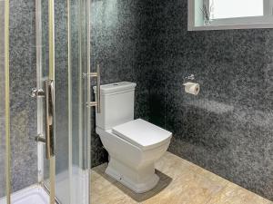 Number Ten - Uk50722