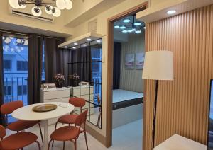 Posh & Chic Suite 1 Bedroom Mall of Asia Airport