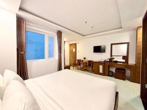 Soria Majestic Beachfront Hotel