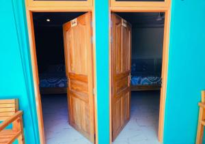 Exclusive Seaside 3-Bedroom Home
