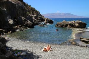 To Petrino Stone Mountain Retreat with Private Pool