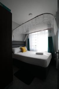 Modern 1-Bedroom Apartment Near Kisumu CBD, Free WiFi, Parking & Security