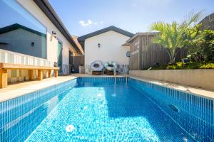 Hold in Hamdeok with Pool