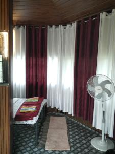 LilliputHaven Treehut