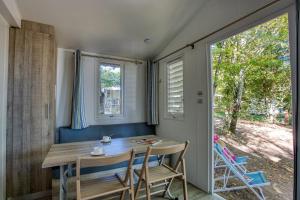 Camping 3 étoiles - Piscine - ccbeeig