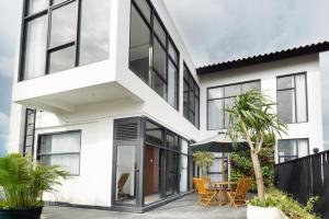 Svarnabumi Penthouse Bekasi