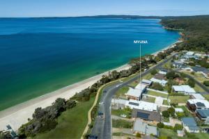 Myuna - beachfront pet-friendly coastal escape