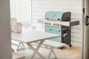 Myuna - beachfront pet-friendly coastal escape