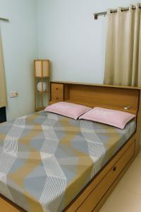 Flat in Sangam Building Park Street