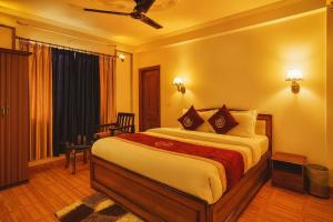 Hotel The great #ambience #balcony view #mountainview #parking