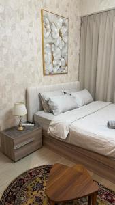 Luxury Studio with Pool Views