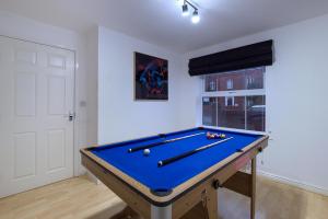 Games Room, Easily Sleeps up to 11, Gated Parking, WiFi