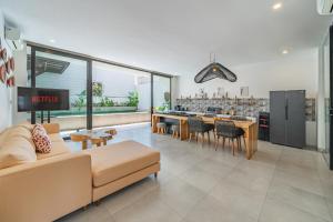 Villa Athalla - Minimalistic 3BR Villa in Canggu