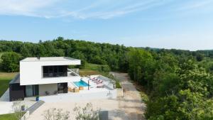 Beautiful She Luxury Villa with view in Groznjan