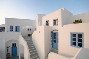 Pantelia Suites Santorini Greece