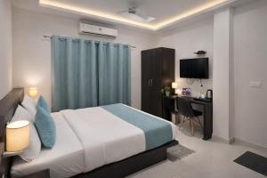 Around Stays-Rising Hills, Tapovan