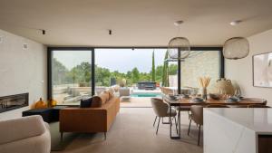 Modern villa Tia II with outdoor pool in Porec