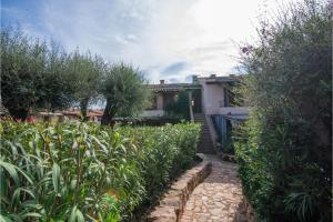 Tiffany With Shared Pool - Happy Rentals img30