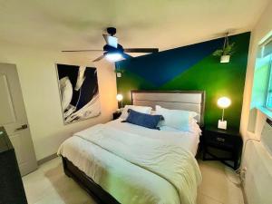 The Amazon by Holiday Park Near the Beach at Las Olas