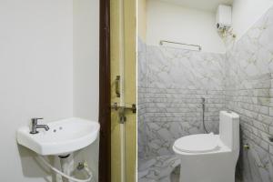 Hotel O S V Residency