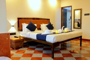 The Lake Haveli
