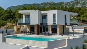 Modern villa Mare at sea in Peljesac