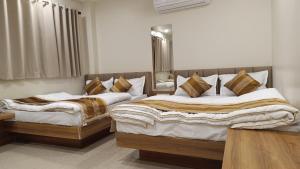 ShyamRaj Hotel