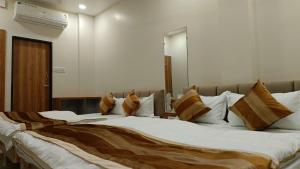 ShyamRaj Hotel