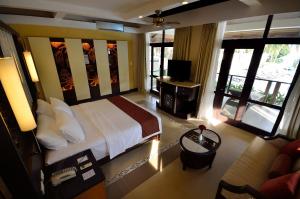 Henann Resort Alona Beach