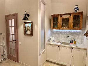 Sweet Home on the Rynok Square