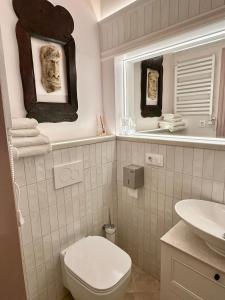 Sweet Home on the Rynok Square