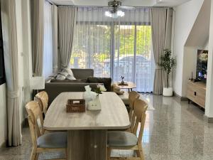 Spacious and peaceful 3 bedrooms detached house inside Bangkok